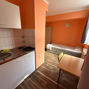Budget Station Aparthostel Germania